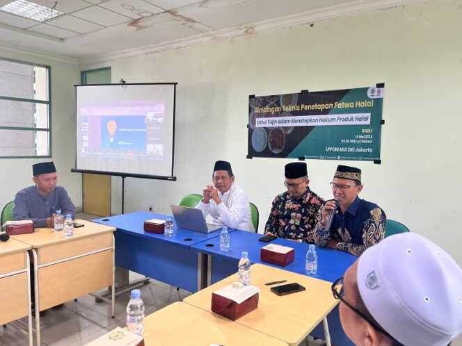 
					Komisi Fatwa dan LPPOM MUI DKI Jakarta menggelar Bimtek Fatwa Halal (Istimewa)