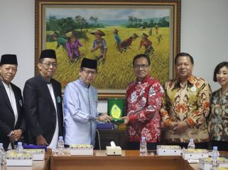Bidang Ukhuwah Islamiyah dan Kerukunan Umat Beragama (KUB) Majelis Ulama Indonesia (MUI) DKI Jakarta menyambangi Keuskupan Agung Jakarta (KAJ). (Foto: FKUB)