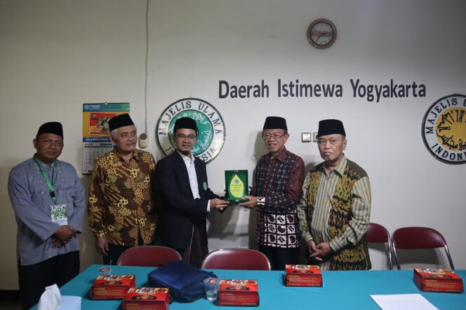 
					Pengurus MUI DKI Jakarta berkunjungi ke Kantor MUI DI Yogyakarta (Istimewa)