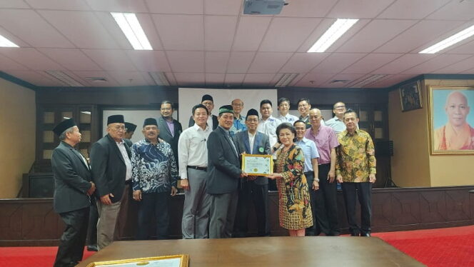 
					Bidang Ukhuwah Islamiyah dan Kerukunan Umat Beragama (KUB) Majelis Ulama Indonesia (MUI) DKI Jakarta Sambangi WALUBI (Istimewa)