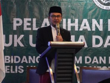 Sekretaris Umum MUI DK Jakarta KH. Auza'i Mahfudz