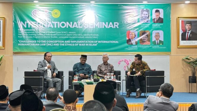 
					MUI DKI Jakarta dan Prodi Magister Studi Islam FAI UMJ Berkolaborasi dengan The International Committee of the Red Cross (ICRC) Jakarta menggelar seminar internasional yang mengangkat tema “Challenges to the Conception and Implementation of International Humanitarian Law (IHL) and Islamic Ethics of War”, pada Selasa, 29 Juli 2025
Foto: MUI DKI Jakarta