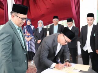 Lembaga Pengkajian Pangan, Obat-obatan dan Kosmetika (LPPOM) DKI Jakarta menjalin kerja sama strategis dengan Badan Pendidikan Kader Ulama (BP PKU) MUI DKI Jakarta dalam rangka memperkuat peran MUI dalam pelayanan umat, (18/08/25).
Foto : MUI Jakarta