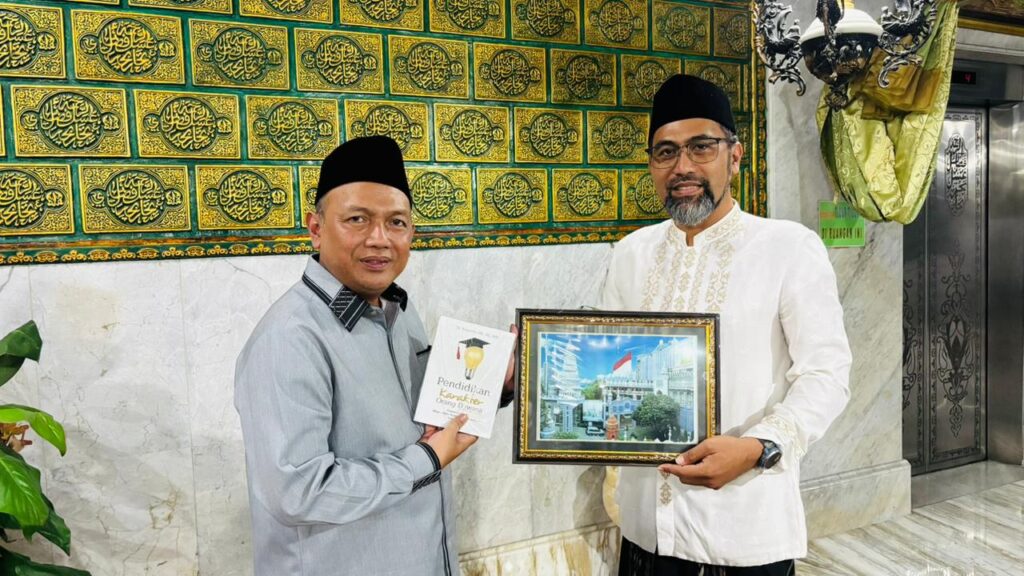 Silaturahmi ke Malang, MUI Jakarta Serap Semangat Kemandirian Ponpes Biharu Bahri 2 Silaturahmi ke Malang, MUI Jakarta Serap Semangat Kemandirian Ponpes Biharu Bahri